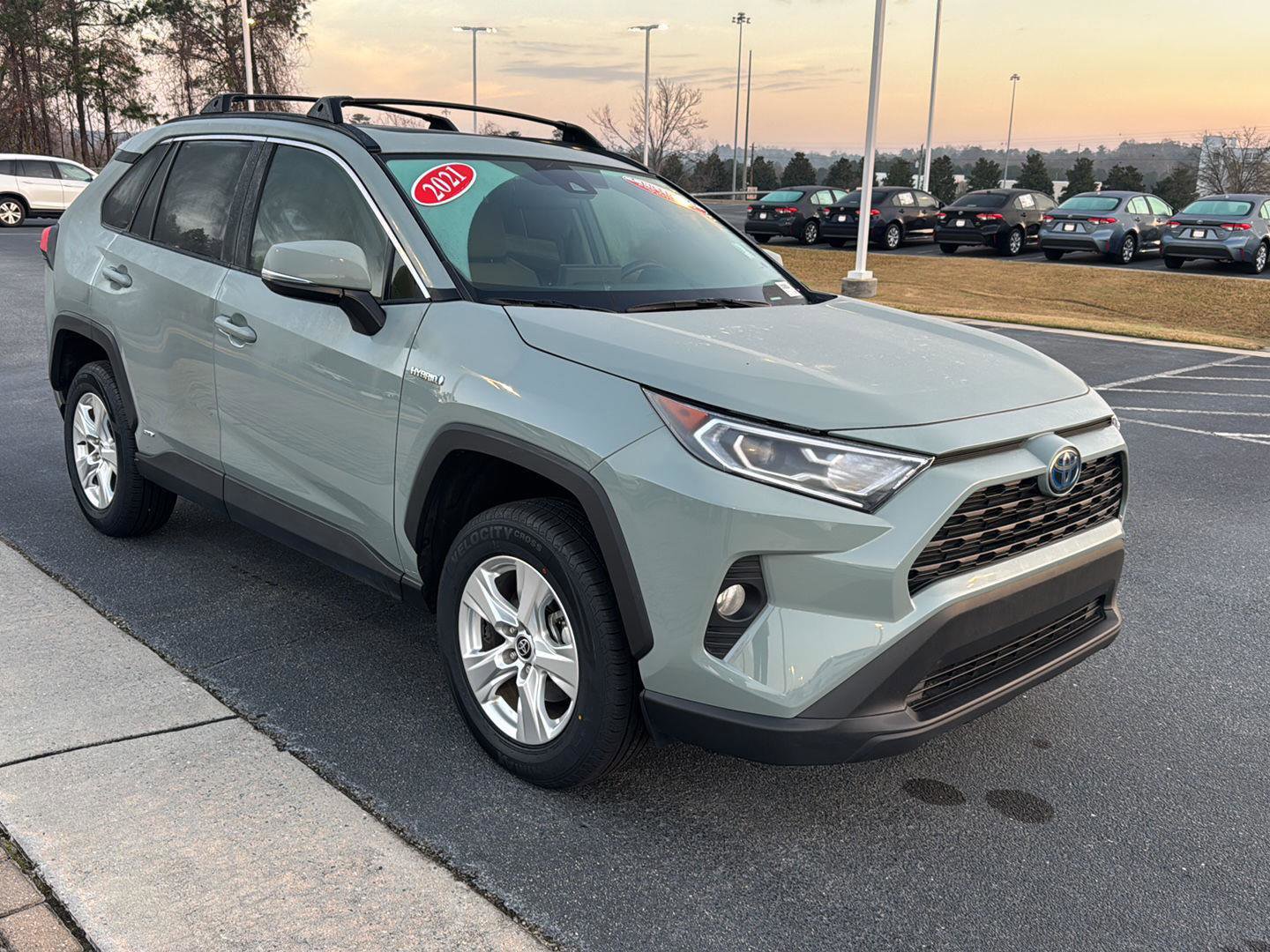 Certified 2021 Toyota RAV4 XLE w/ Convenience Package image 6