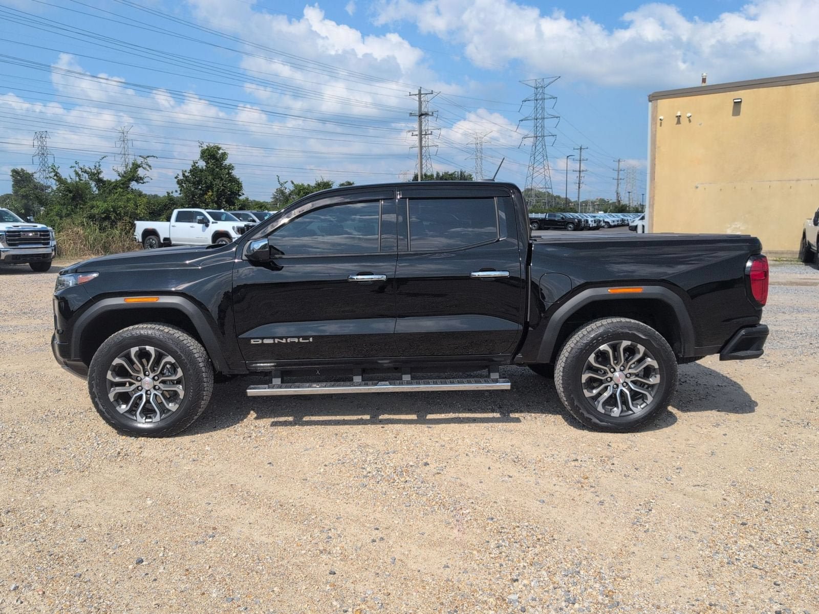 Used 2026 GMC Canyon Denali AWD/4WD image 2