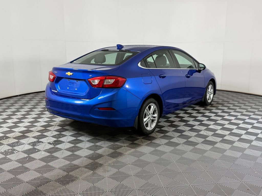 Used 2018 Chevrolet Cruze LT w/ Convenience Package image 10