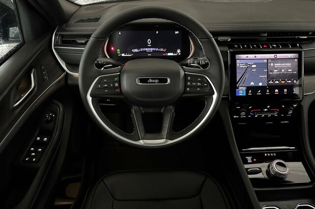 New 2025 Jeep Grand Cherokee Limited image 11