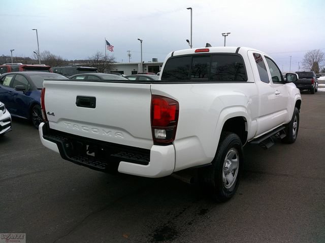 Used 2023 Toyota Tacoma SR w/ SR Convenience Package image 2