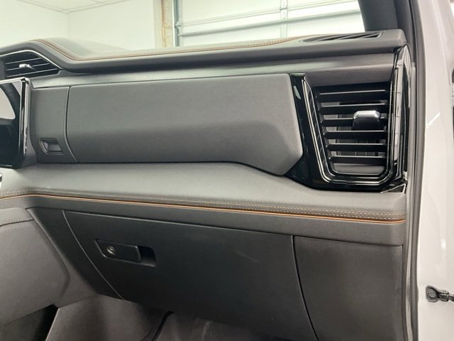Used 2024 GMC Sierra 2500 AT4 w/ Technology Package image 12