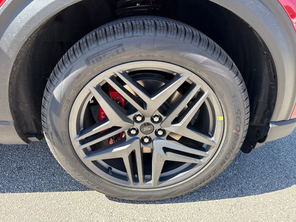 New 2026 Ford Explorer ST RWD image 11