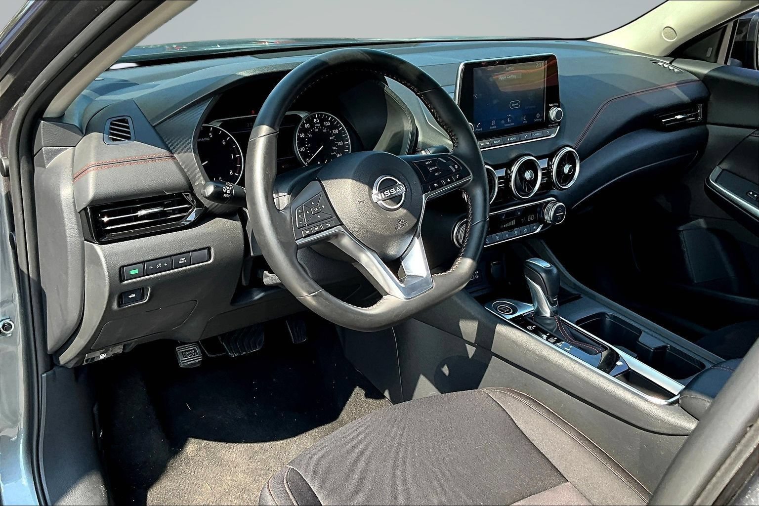 Used 2025 Nissan Sentra SR FWD image 16