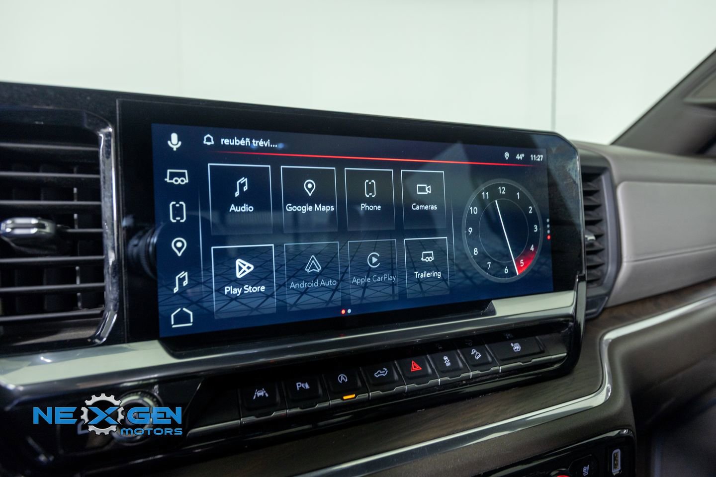 Used 2023 GMC Sierra 1500 SLT AWD/4WD image 18