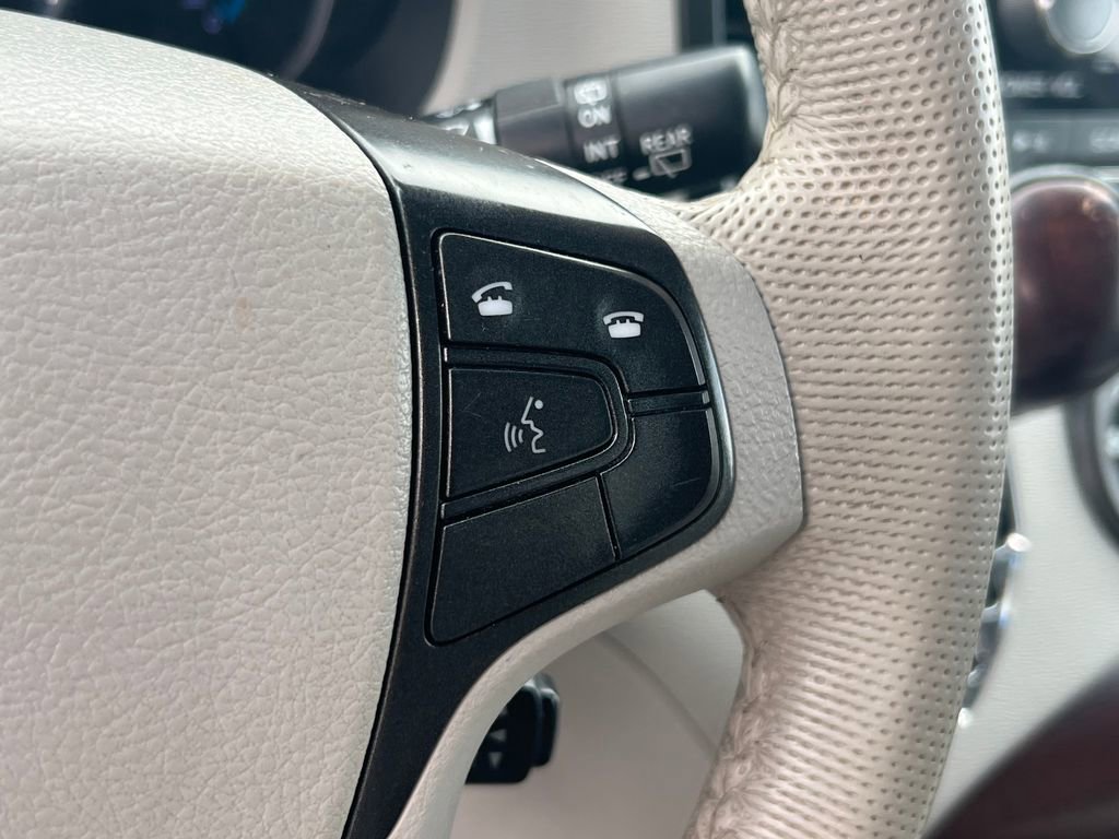 Used 2014 Toyota Sienna XLE FWD image 31