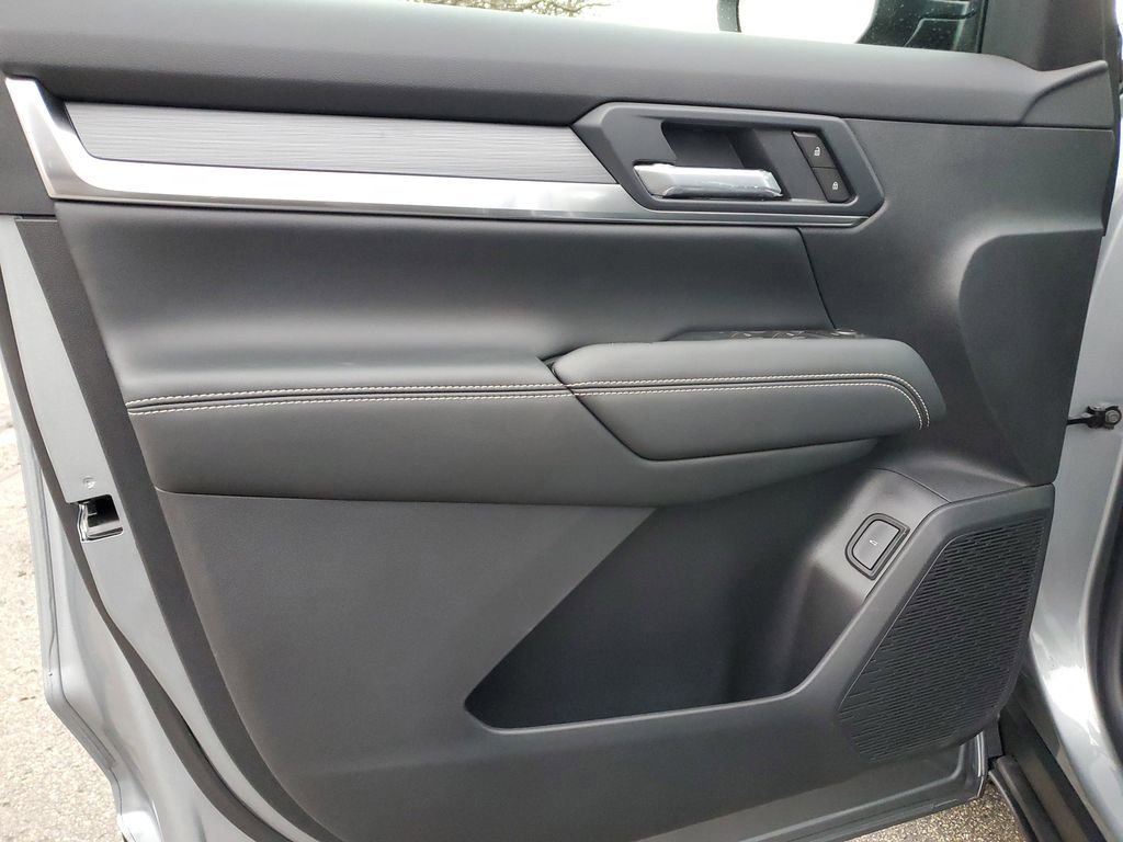 New 2026 GMC Terrain Elevation w/ Elevation Premium Package AWD/4WD image 13