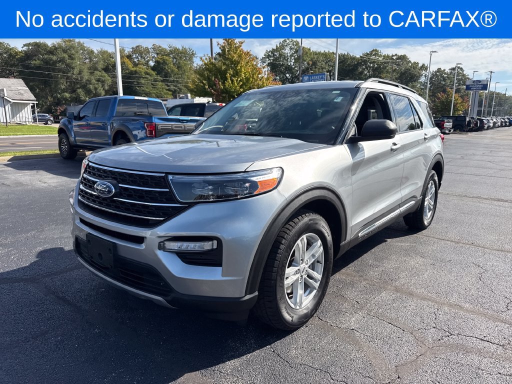 Used 2024 Ford Explorer XLT w/ Equipment Group 202A AWD/4WD image 2