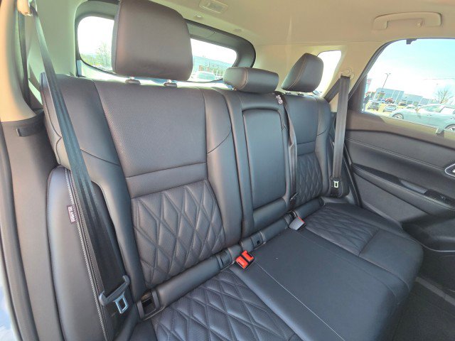 Certified 2023 Nissan Rogue Platinum w/ Platinum Premium Package AWD/4WD image 16