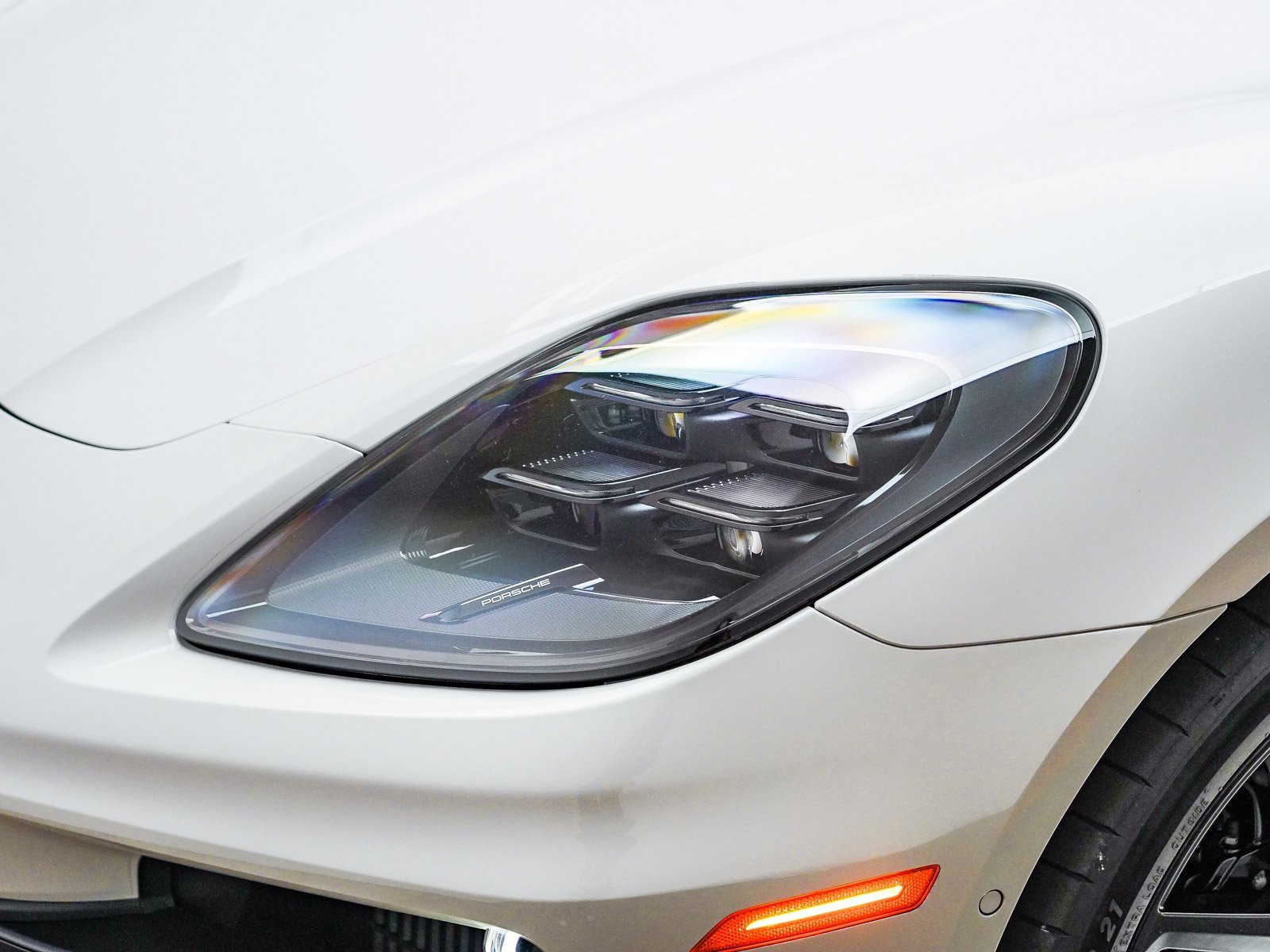 Used 2025 Porsche Panamera 4S image 9