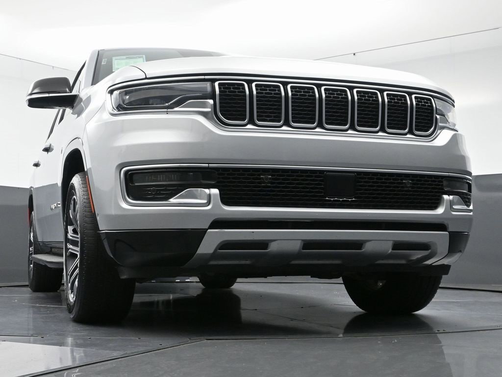 Used 2024 Jeep Wagoneer Series II w/ Flexible Seating Group image 55