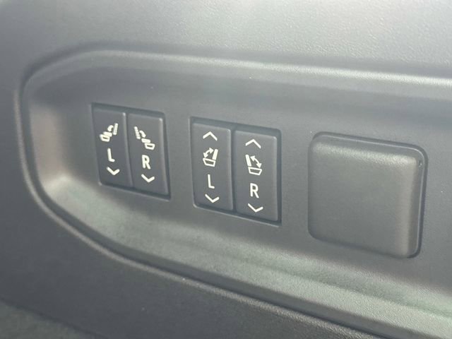 New 2026 Cadillac Vistiq Luxury AWD/4WD image 7