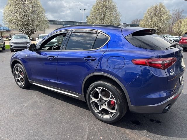 Used 2022 Alfa Romeo Stelvio Ti image 7