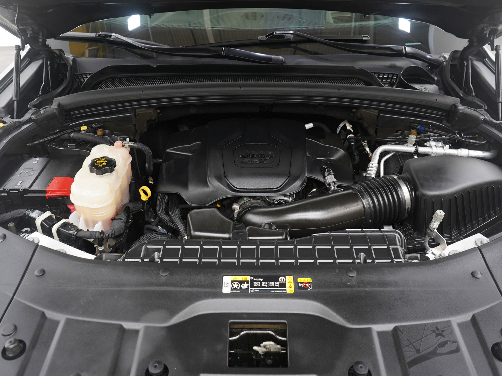Used 2021 Jeep Grand Cherokee L Summit w/ Advanced Protech Group IV image 34