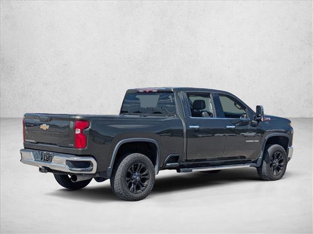 Used 2022 Chevrolet Silverado 2500 LTZ w/ LTZ Plus Package AWD/4WD image 5