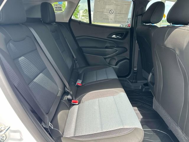 New 2026 Chevrolet Trax LT w/ LT Convenience Package FWD image 12