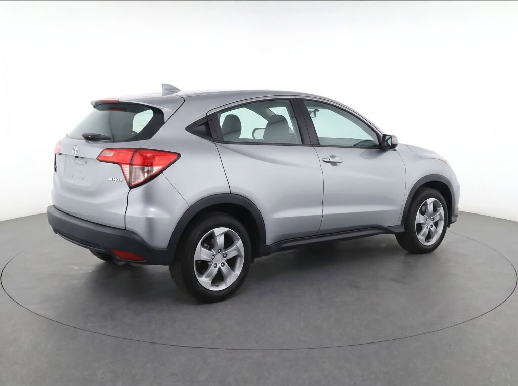 Used 2021 Honda HR-V LX image 5