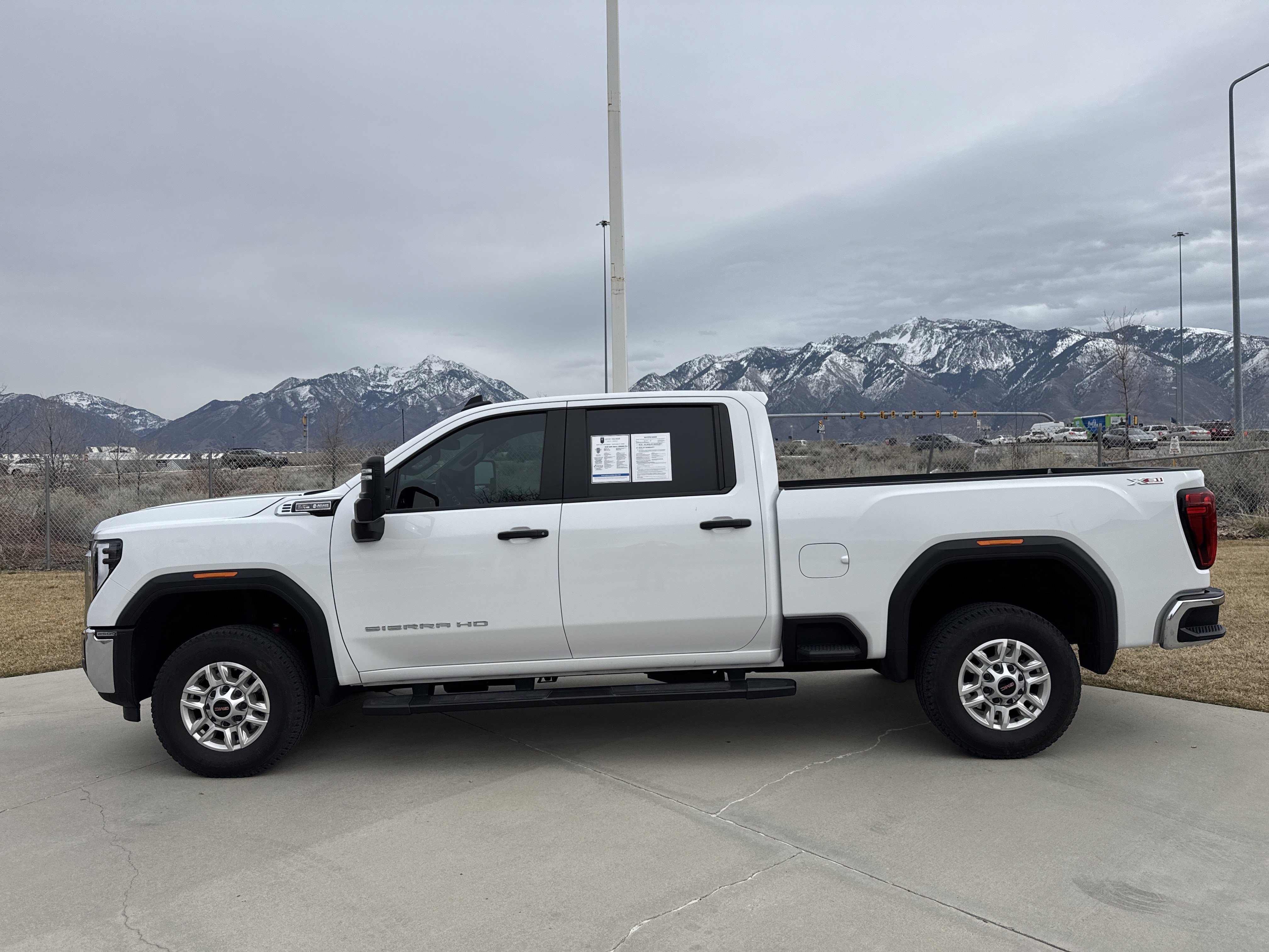 Used 2025 GMC Sierra 2500 Pro w/ 1SA Pro Safety Plus Package image 2
