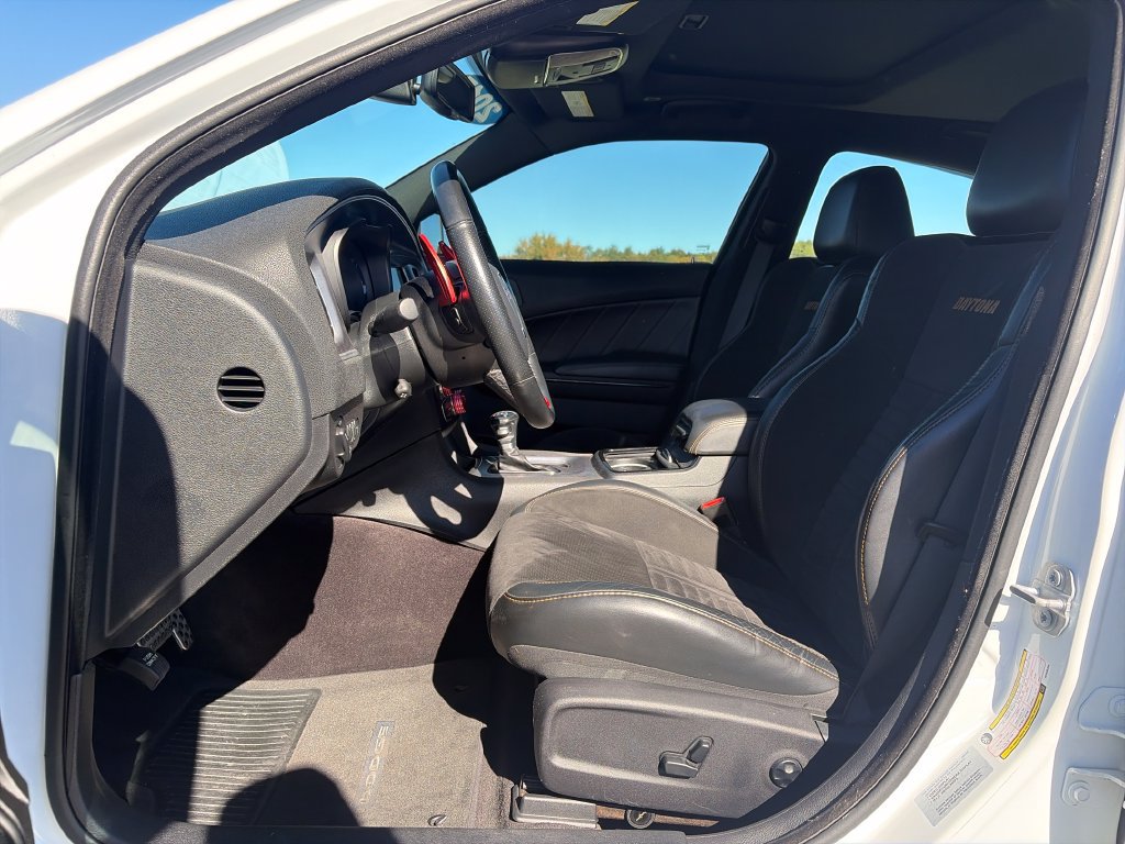 Used 2017 Dodge Charger R/T RWD image 15