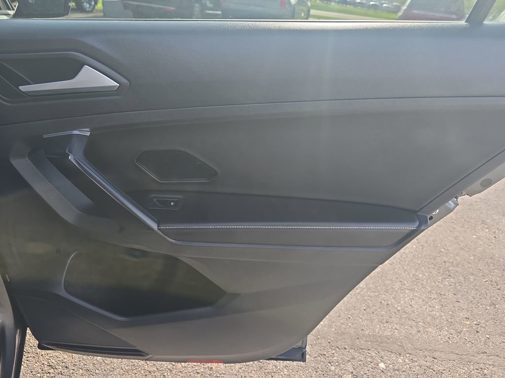 Used 2023 Volkswagen Tiguan S image 14