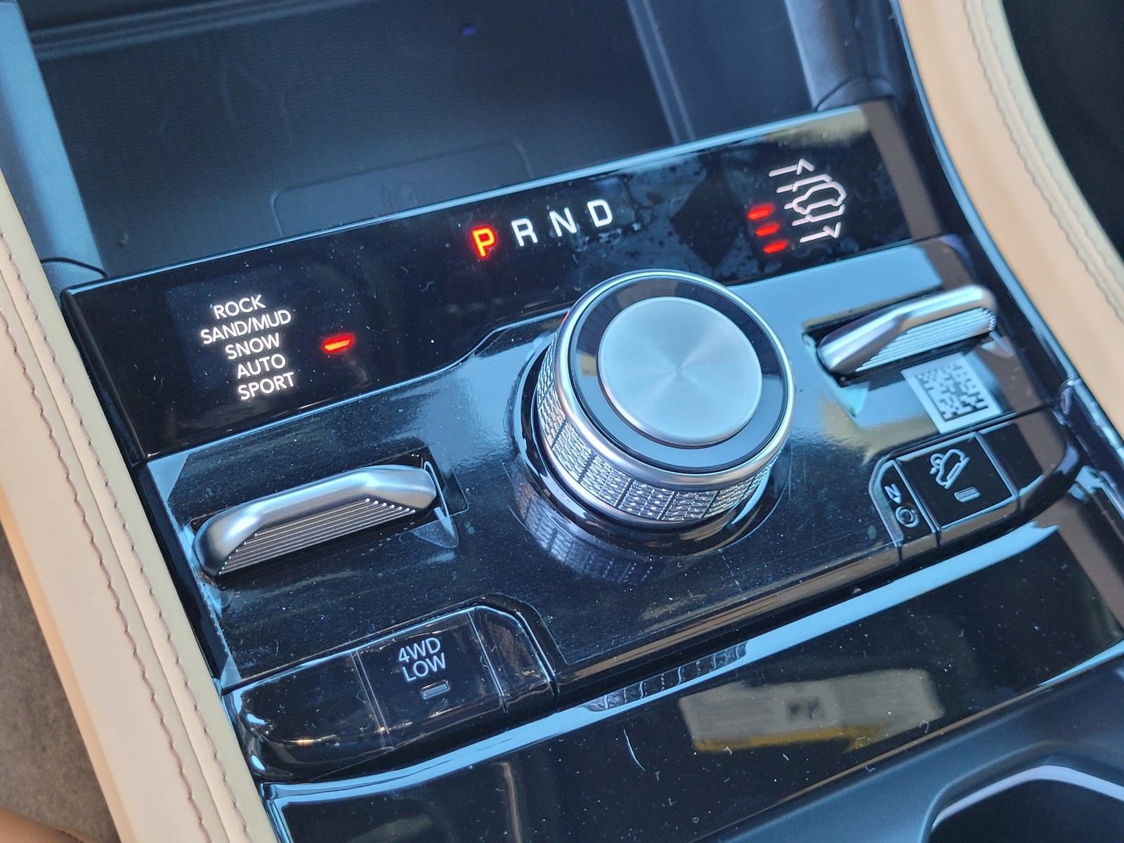 New 2025 Jeep Grand Cherokee Summit image 19