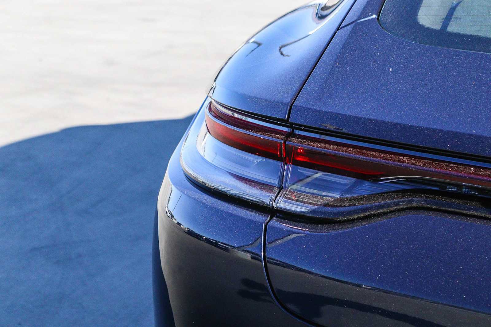 Used 2021 Porsche Panamera RWD image 13
