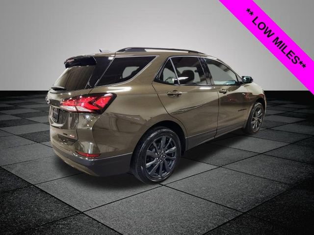 Used 2023 Chevrolet Equinox RS AWD/4WD image 3
