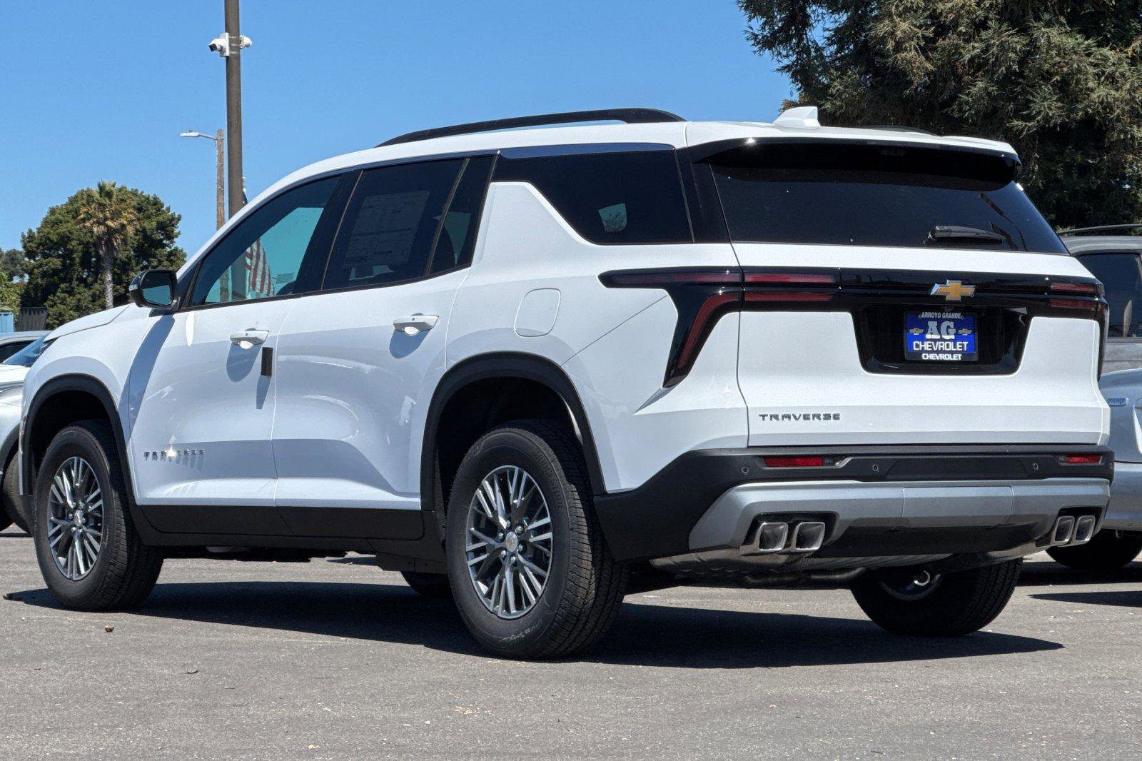New 2026 Chevrolet Traverse LT w/ Driver Confidence Package image 7