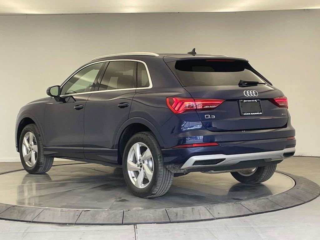 Certified 2022 Audi Q3 2.0T Premium w/ Convenience Package image 3
