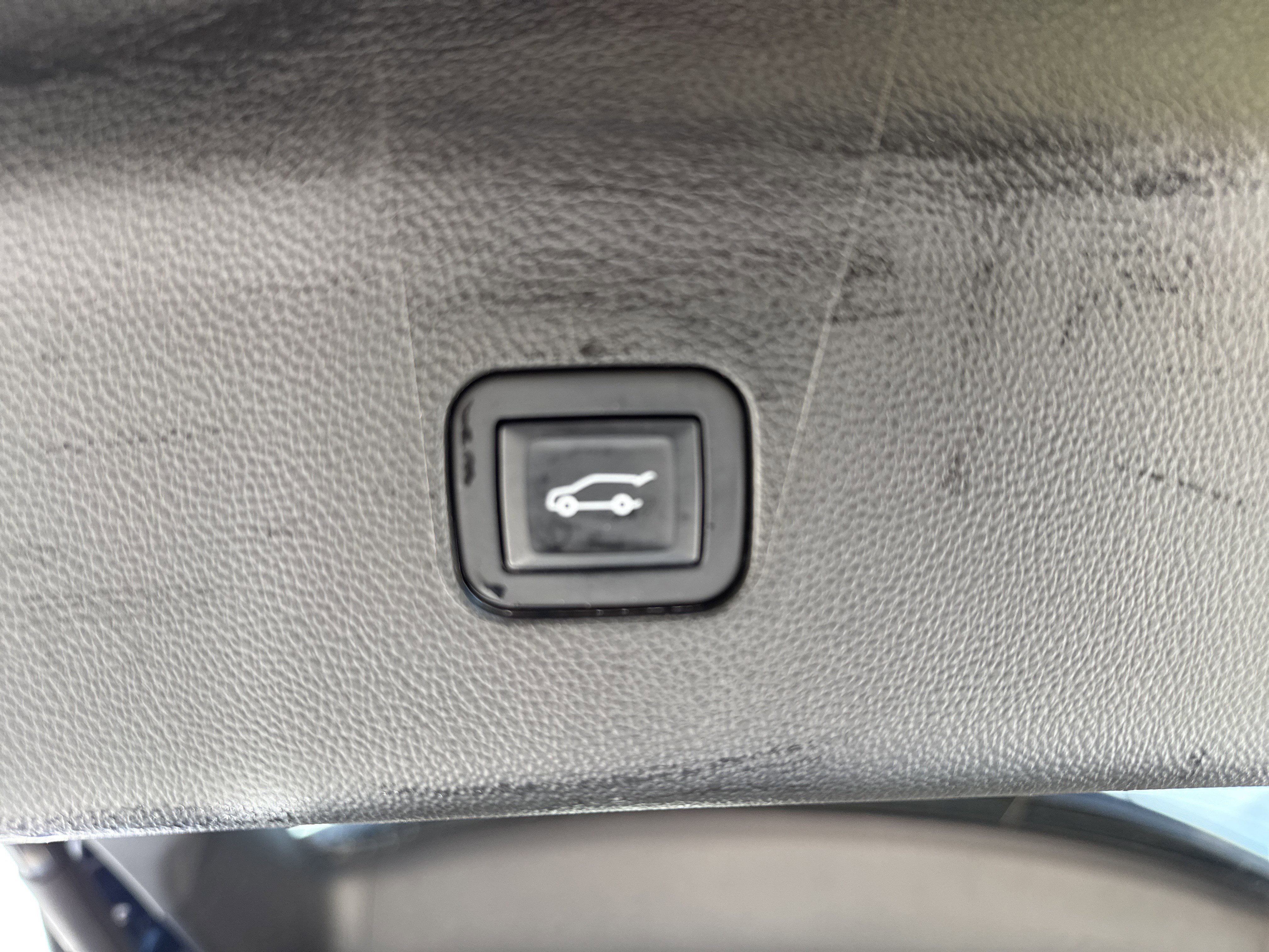 Used 2023 Buick Enclave Essence w/ Experience Buick Package FWD image 36