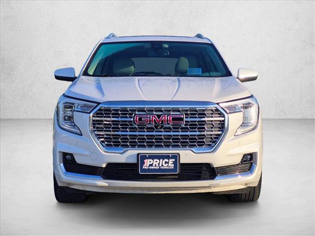 Used 2022 GMC Terrain Denali w/ Denali Premium Package AWD/4WD image 2