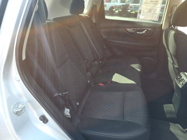 Used 2019 Nissan Rogue SV image 46