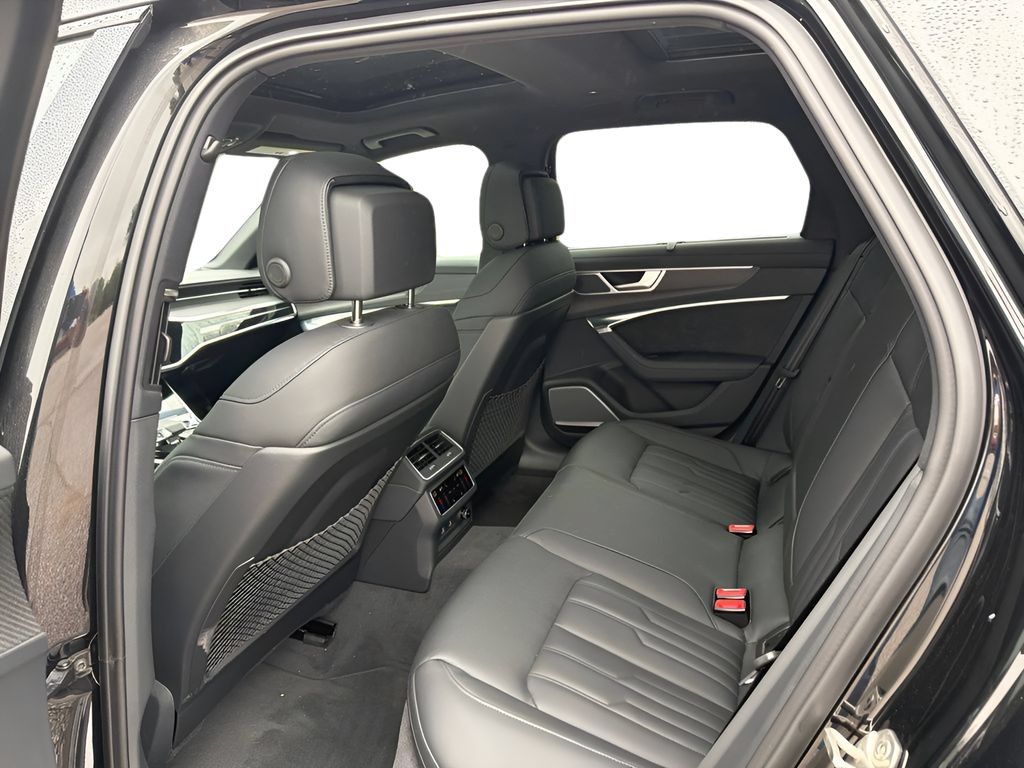 Used 2023 Audi RS 6 AWD/4WD image 16