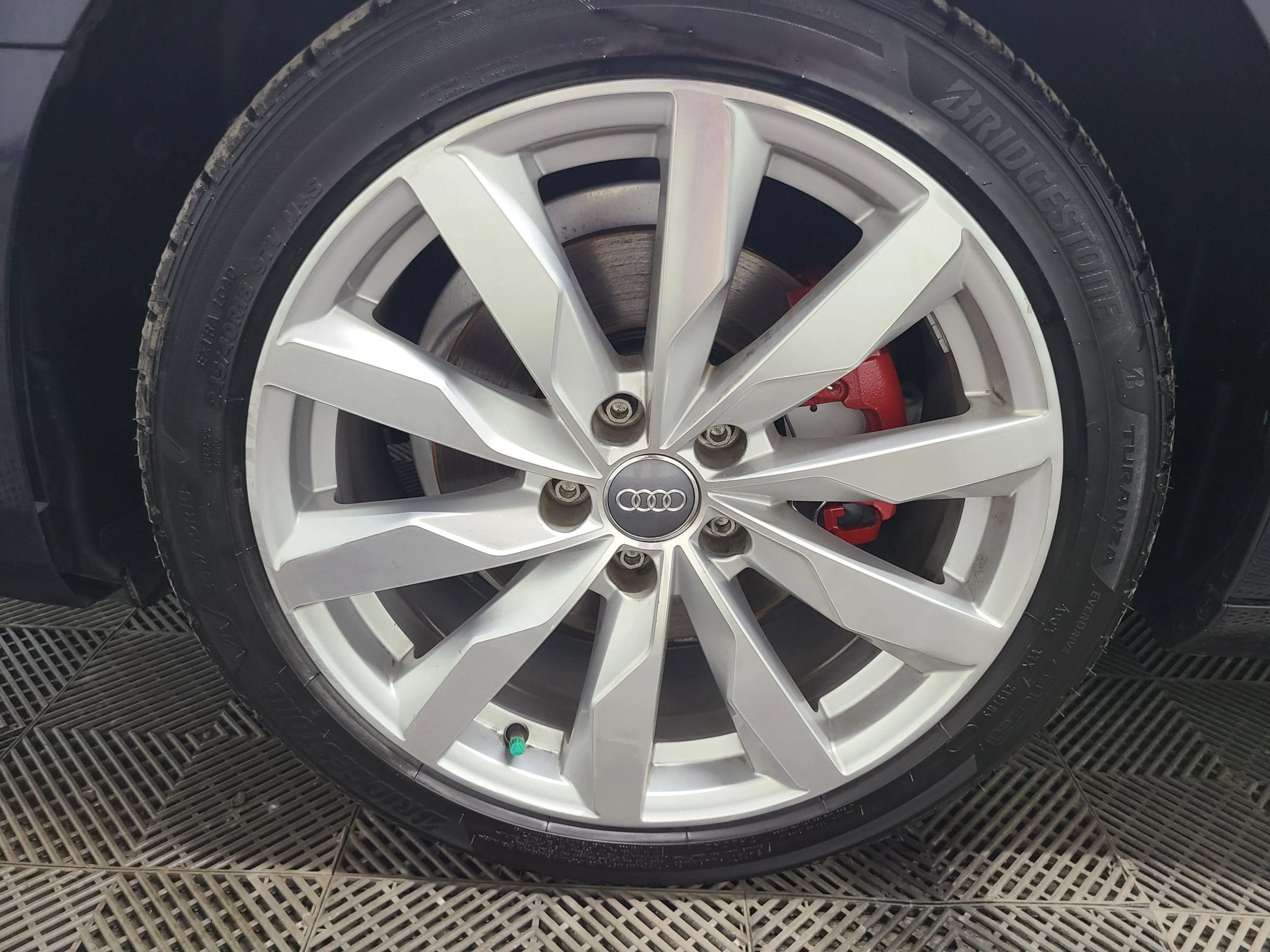 Used 2018 Audi A4 2.0T Ultra Premium w/ Convenience Package FWD image 18