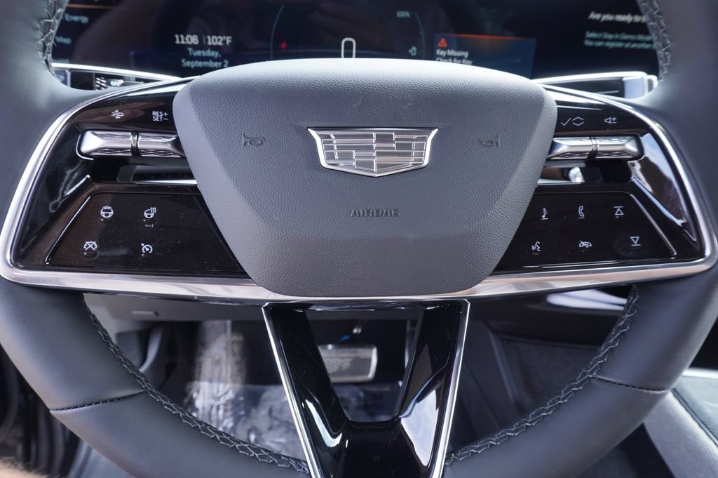 New 2025 Cadillac Optiq Luxury 2 AWD/4WD image 18