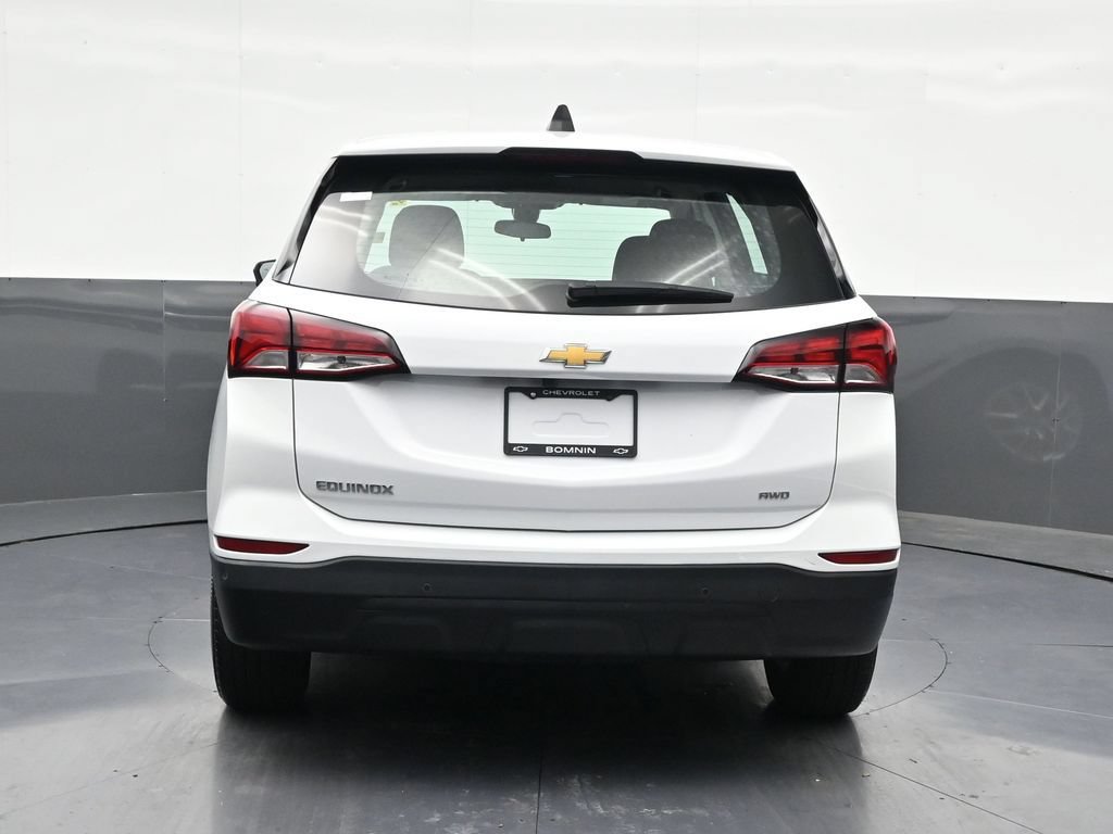 Used 2023 Chevrolet Equinox LS w/ Driver Confidence II Package AWD/4WD image 4