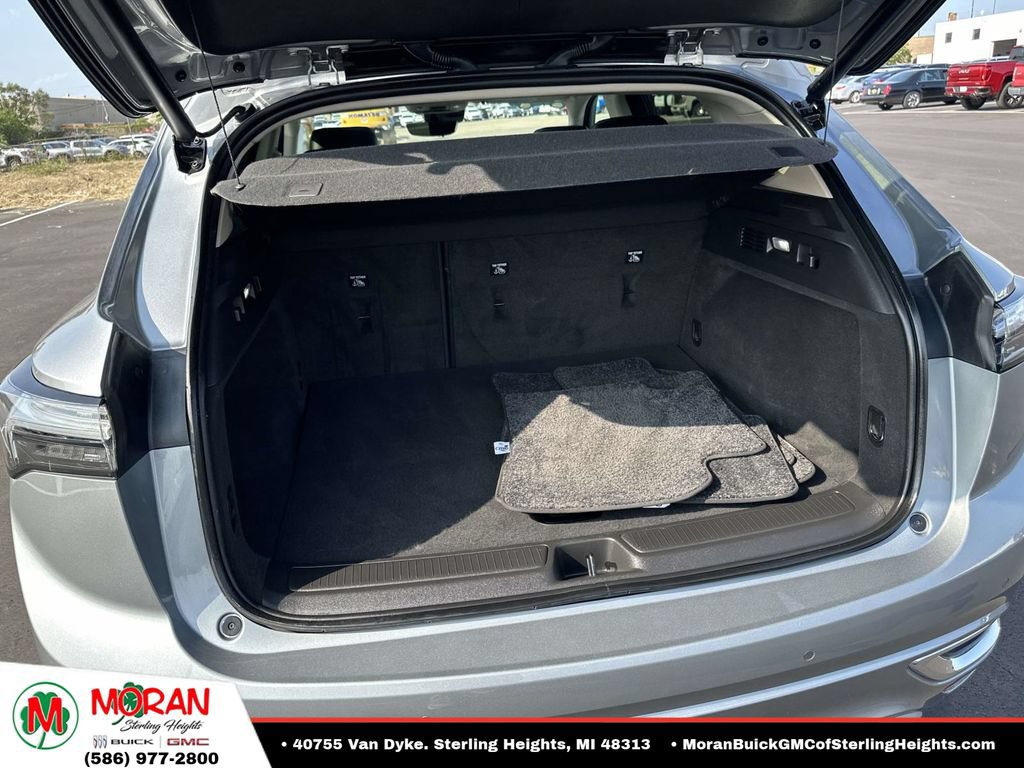 Certified 2023 Buick Envision Avenir AWD/4WD image 11