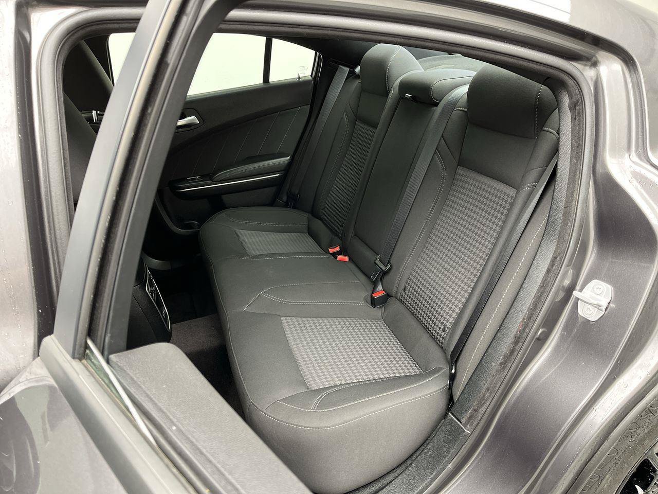 Used 2017 Dodge Charger SXT AWD/4WD image 10