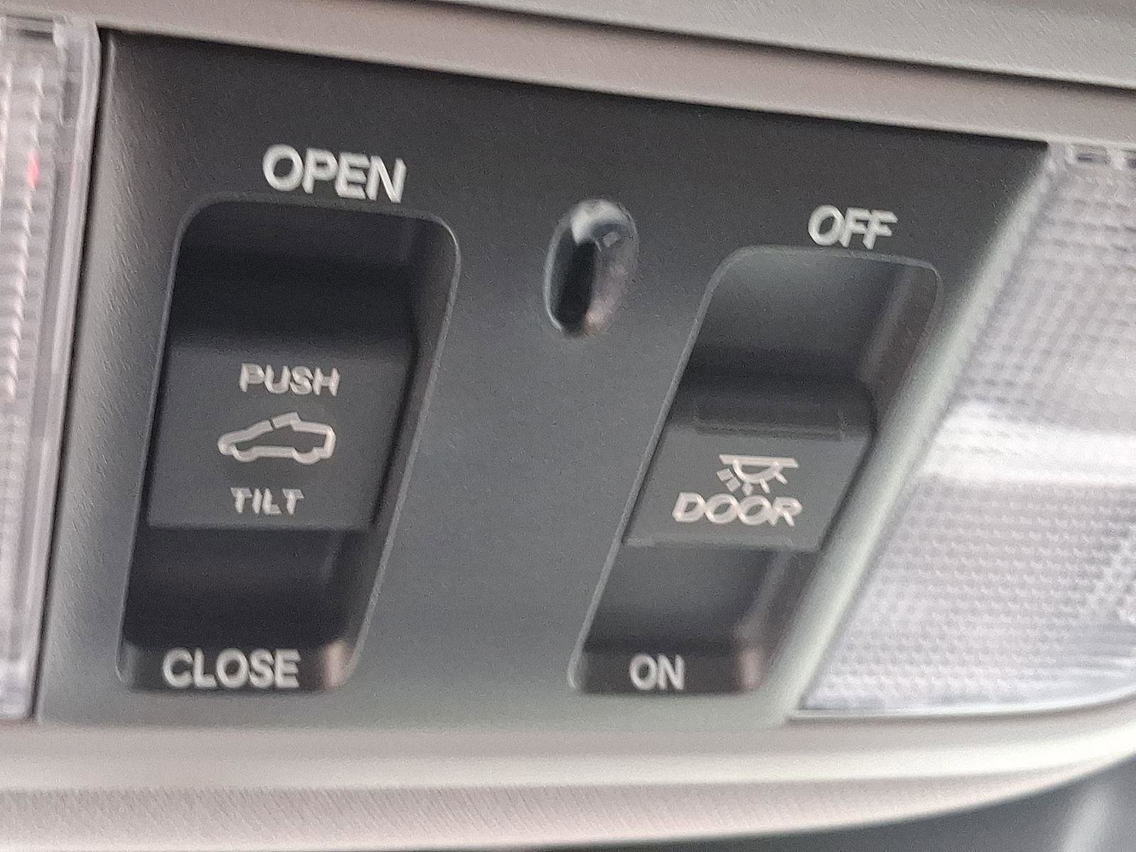 Used 2018 Honda Odyssey EX-L image 27