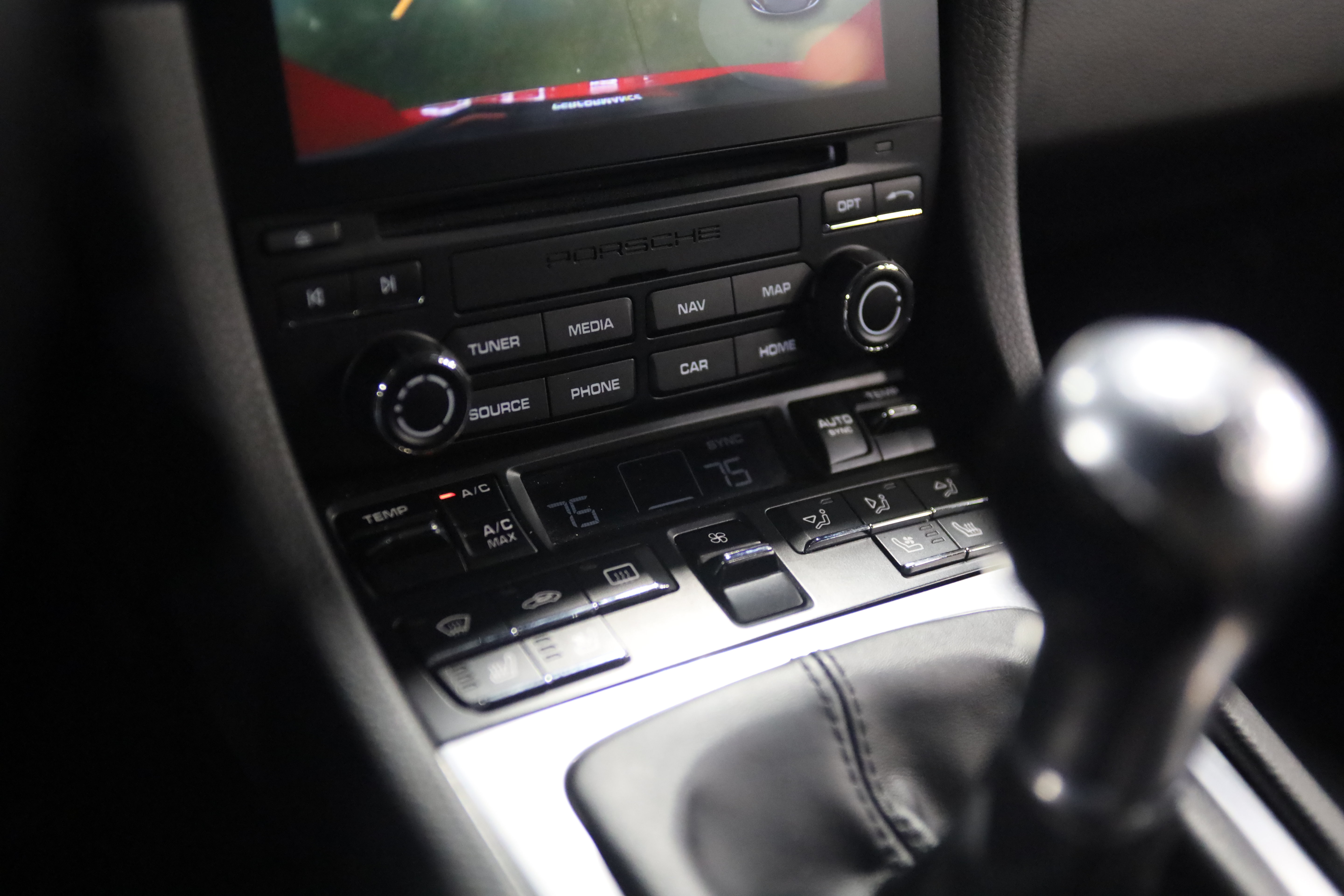 Used 2018 Porsche 718 Cayman RWD image 32