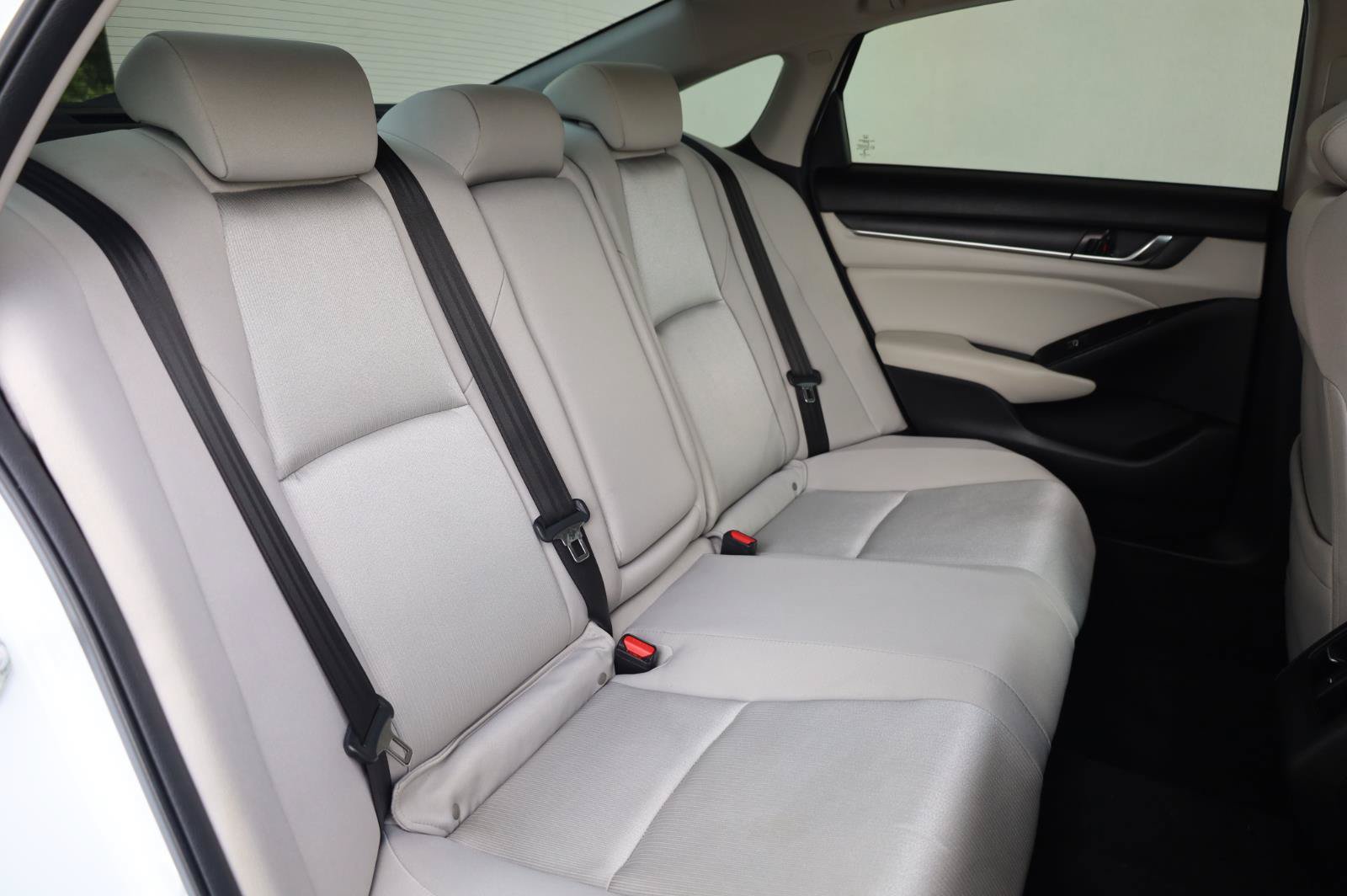 Used 2019 Honda Accord EX image 29