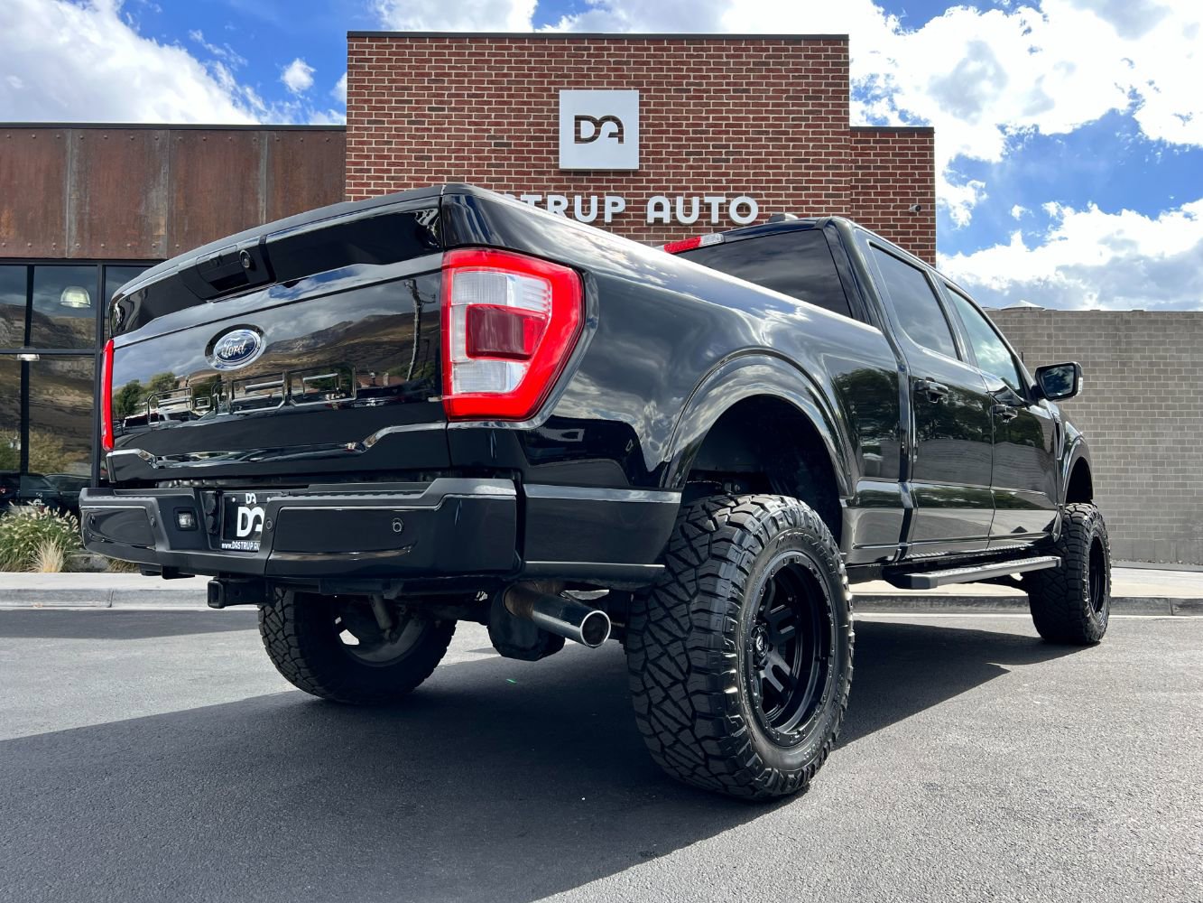 Used 2021 Ford F150 Lariat image 6