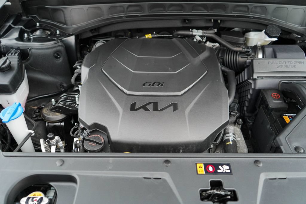 Used 2025 Kia Telluride S FWD image 16