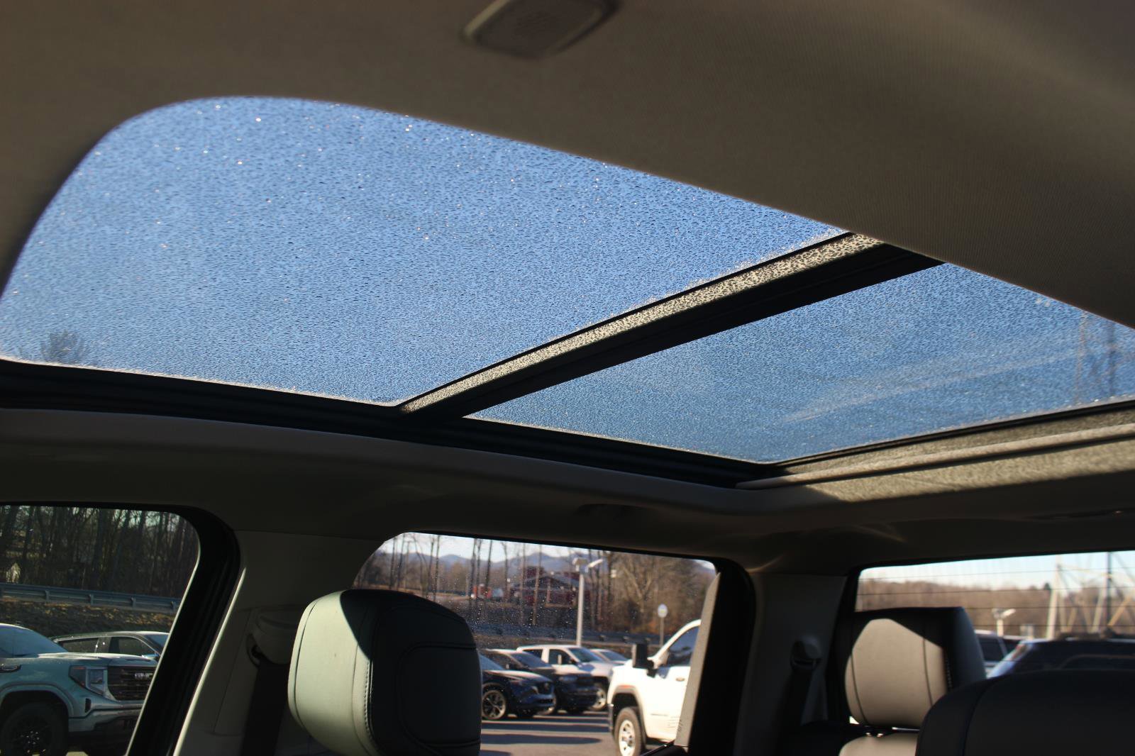 Used 2024 Toyota Tundra Limited w/ Power Package image 37