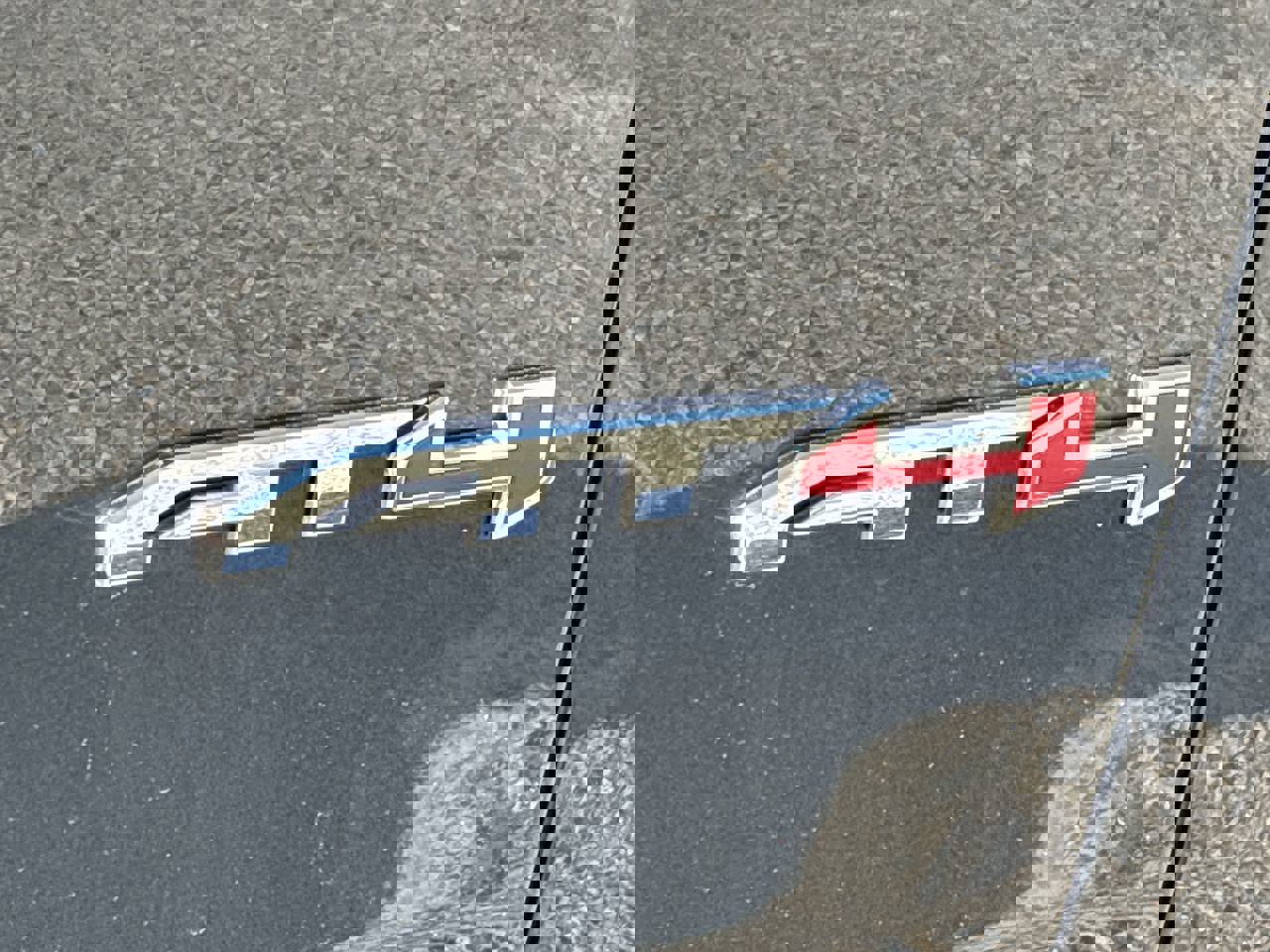 Used 2021 GMC Yukon XL AT4 w/ Technology Package image 9