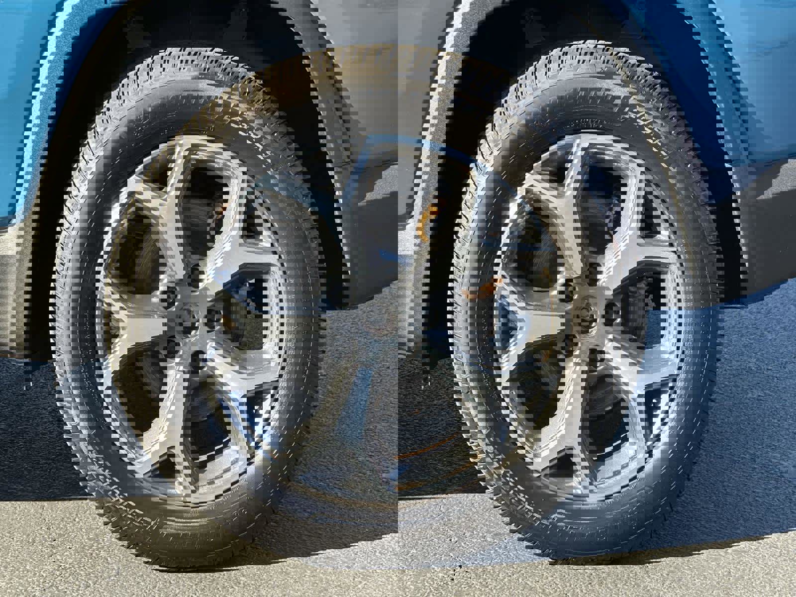 Used 2023 Rivian R1S Adventure image 8