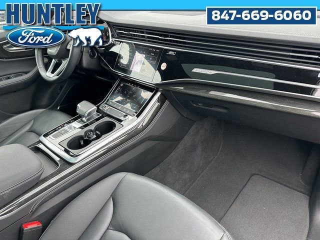 Used 2025 Audi Q7 3.0T Premium Plus image 14