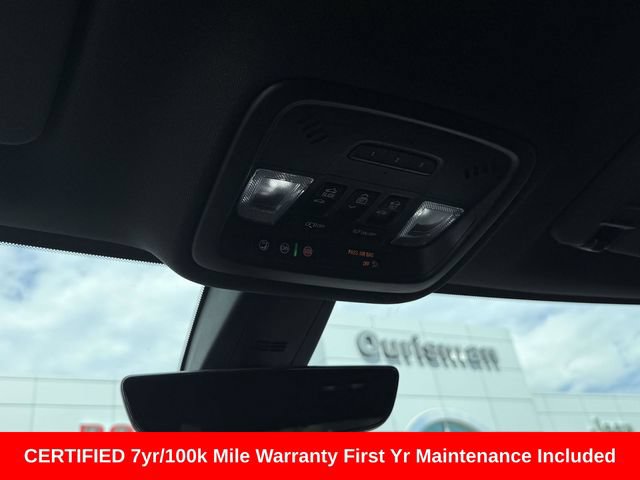 Used 2023 Chevrolet Traverse RS AWD/4WD image 28
