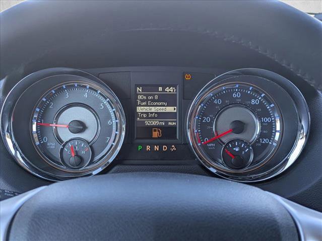 Used 2014 Chrysler Town & Country Touring image 11