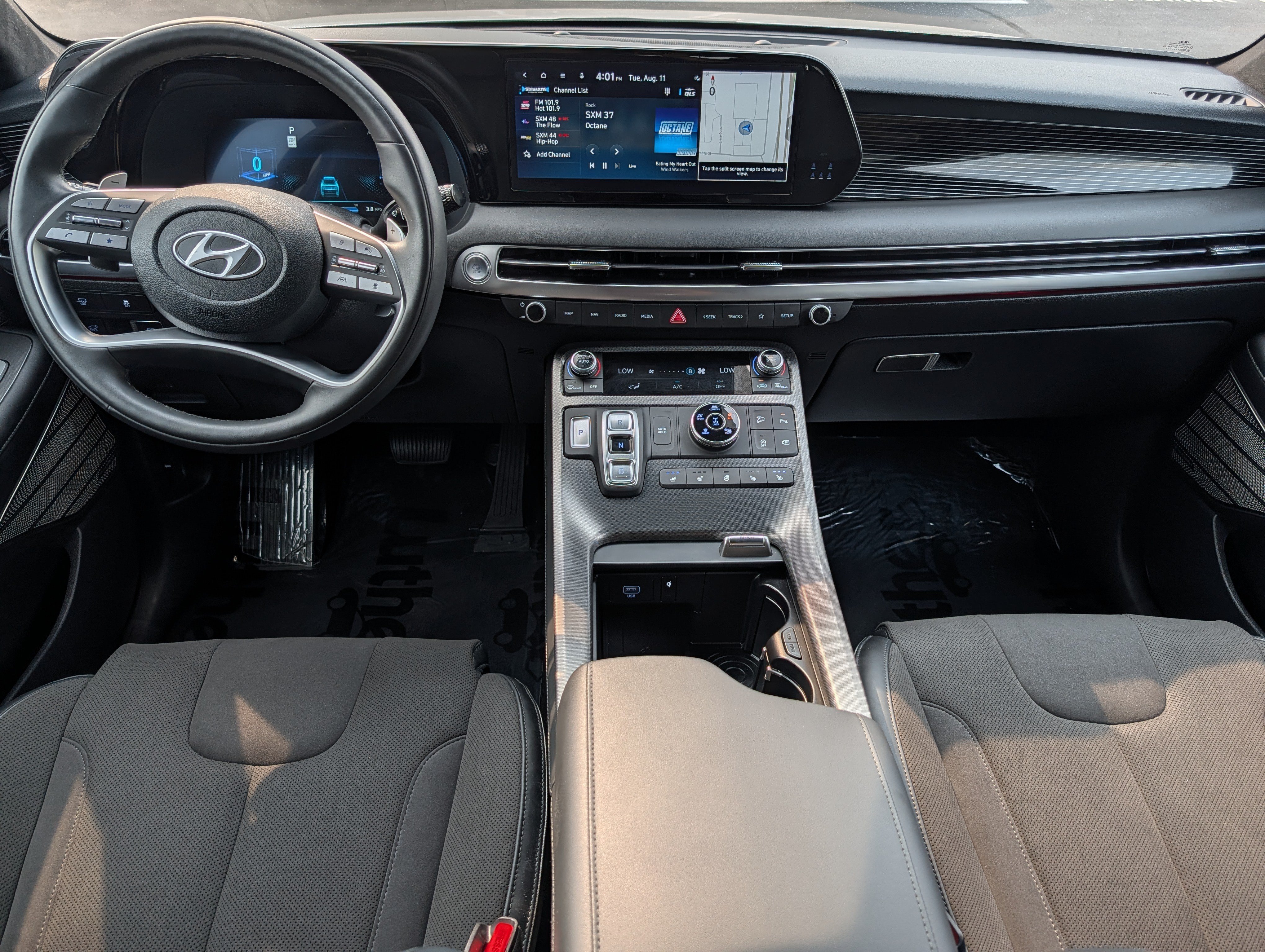 Used 2025 Hyundai Palisade Calligraphy AWD/4WD image 10